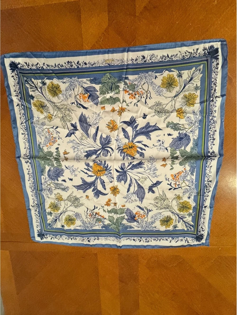 Floral Patterned Blue and White Scarf 317